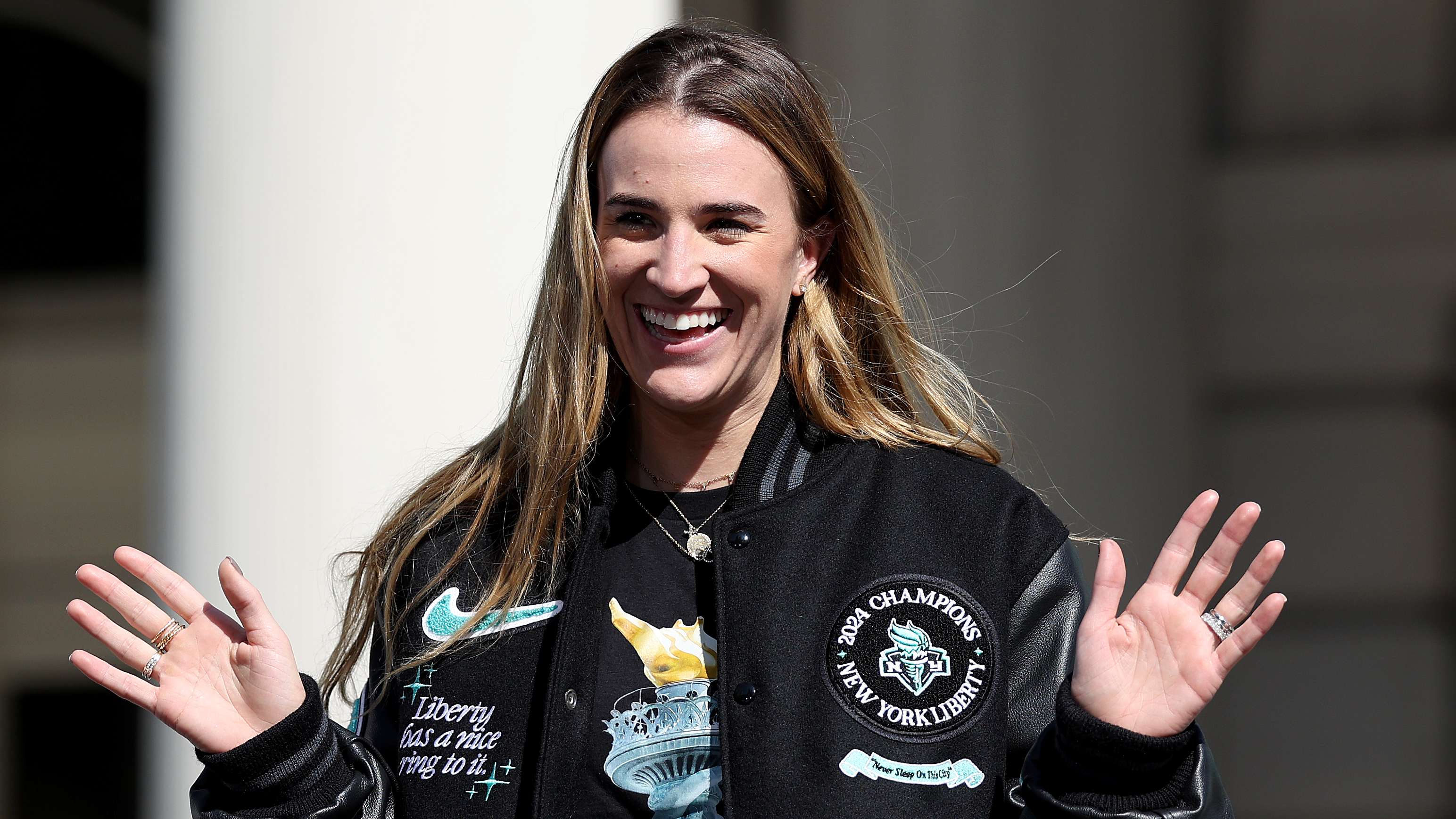 随着胡康堤 随着胡康堤